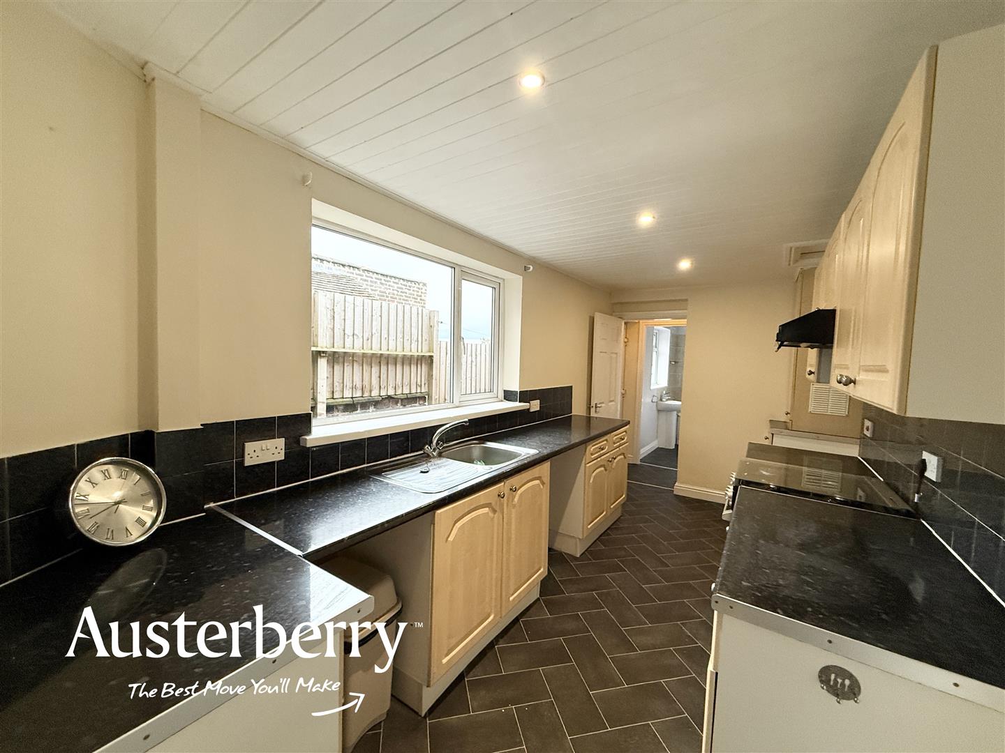 2 bed property in Smith Street, Stoke-On-Trent